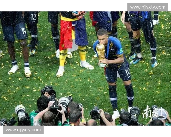 法国世界杯精彩回顾与荣耀瞬间全景解析